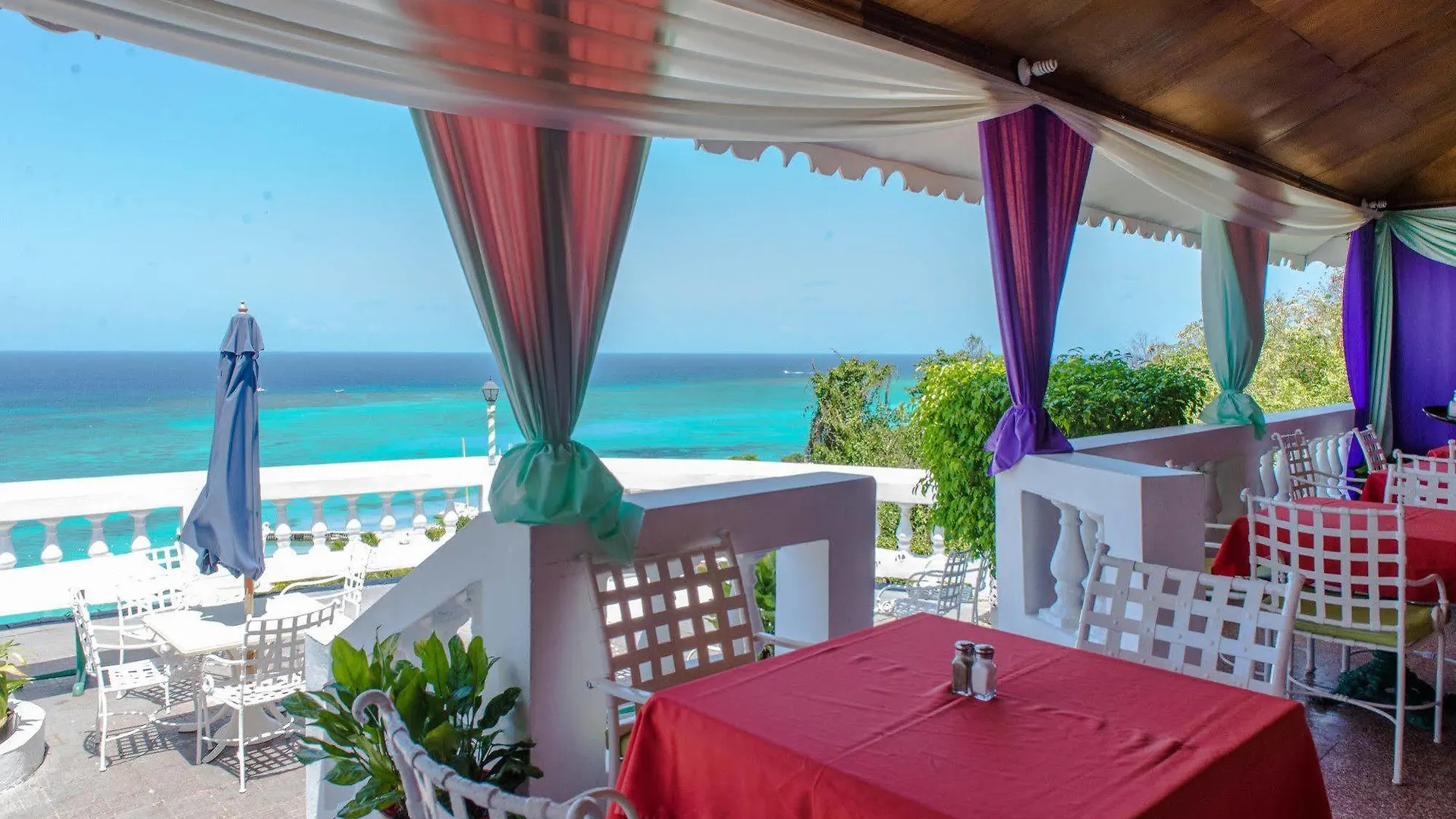 Hotel Coral Reef Beach Suite At Montego Bay Club Resort